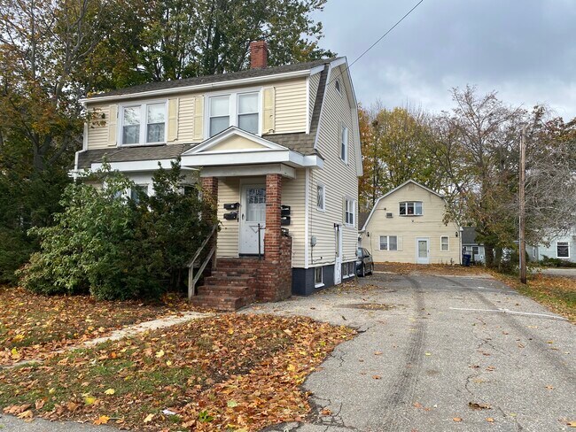 Building Photo - 819 Broadway