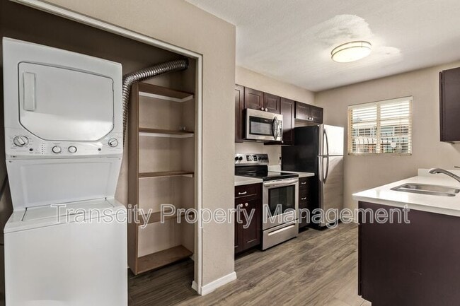 Building Photo - 2301 E University Dr