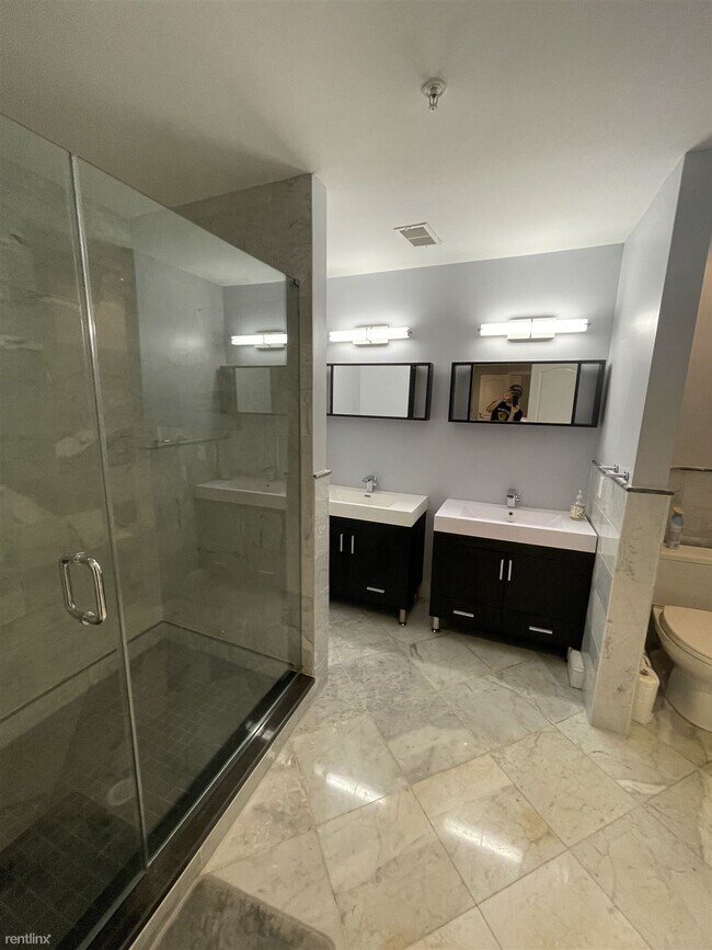 Foto del edificio - 2 br, 2 bath Condo - 2047 Walnut Street 1M