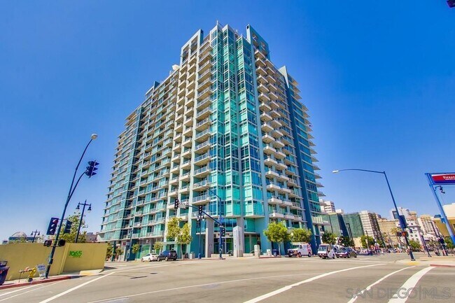 Building Photo - 1080 Park Blvd