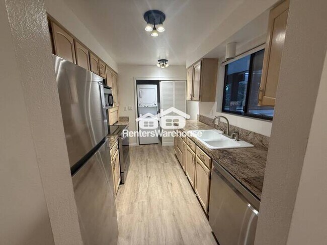 Foto del edificio - Available now