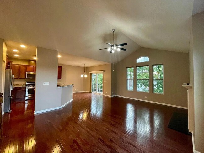 Foto del edificio - 526 Grosvenor Ln