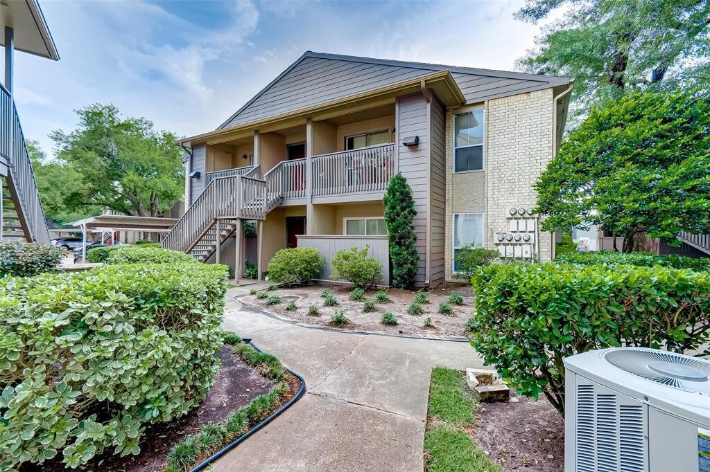 1900 Bay Area Blvd Unit 215, Houston, TX 77058 Condo for Rent in