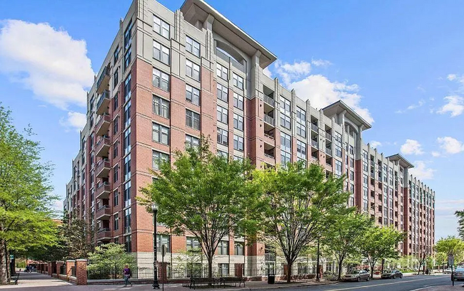 Foto del edificio - 1021 N Garfield St