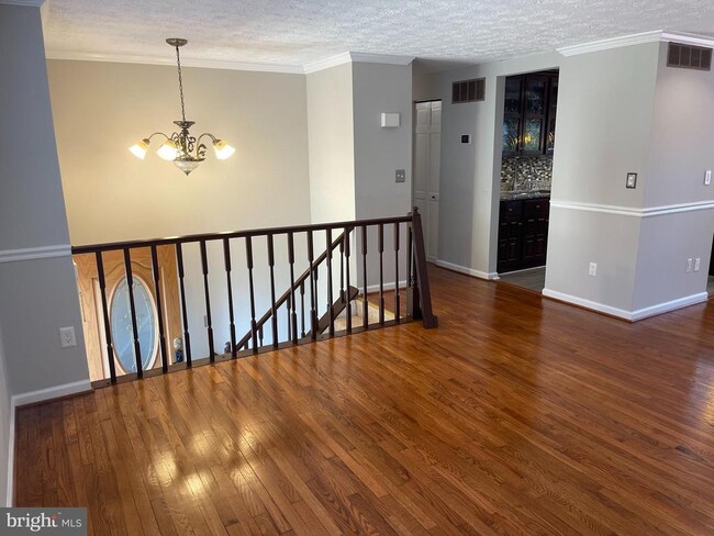 Foto del edificio - 4502 Cub Run Rd