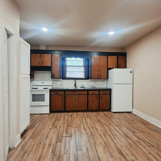 Foto del edificio - 632 Roanoke Ave