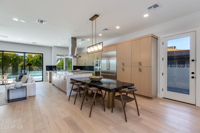 Building Photo - 3834 N 34th St