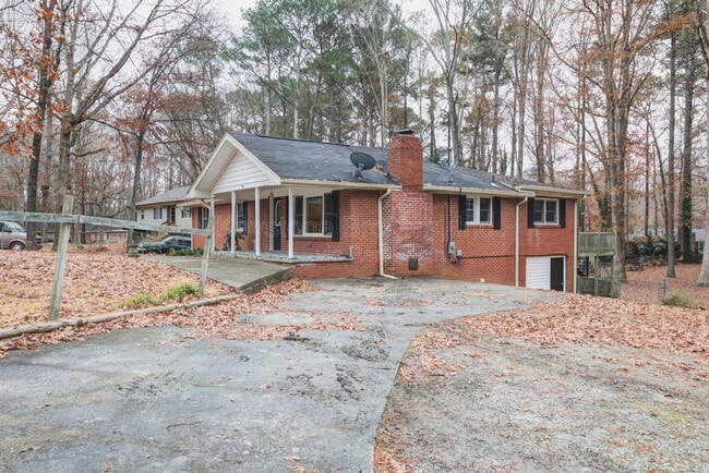 Photo - 2213 Davis Rd SW House