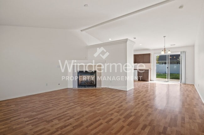 Building Photo - *Coming Soon* 3 Bedroom 2 Bath Home In North Spokane