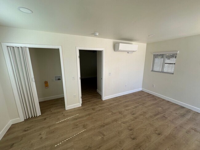 Foto del edificio - Newly Built Modern 1 Bed / 1 Bath Unit for...