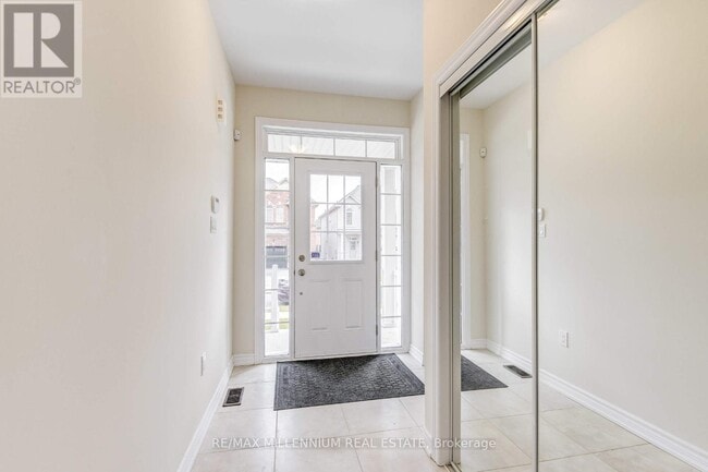 Photo du bâtiment - 49 Frenchpark Cir