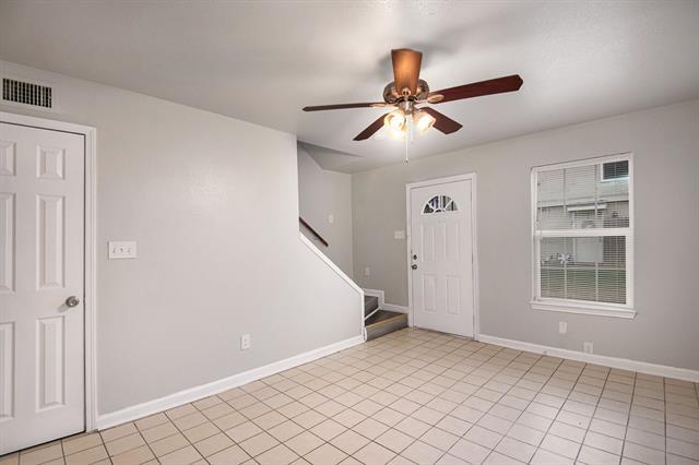Building Photo - 4940 Flamingo Rd