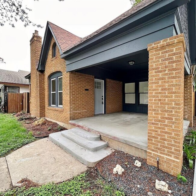 Foto del edificio - 1034 Woodland Ave