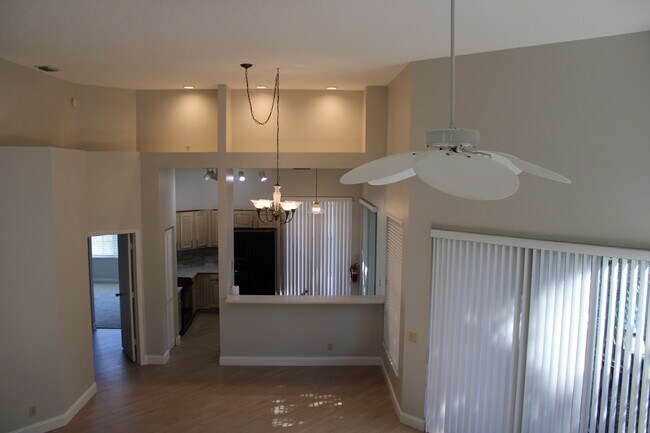 Building Photo - 2456 Treasure Isle Dr