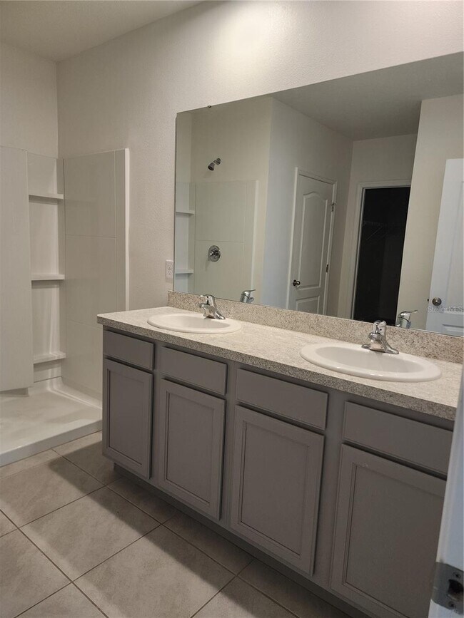 Foto del edificio - 1645 Buttonwood Way