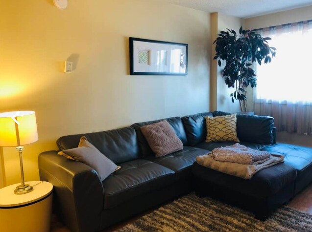 Photo principale - 9710-9105 105 St NW