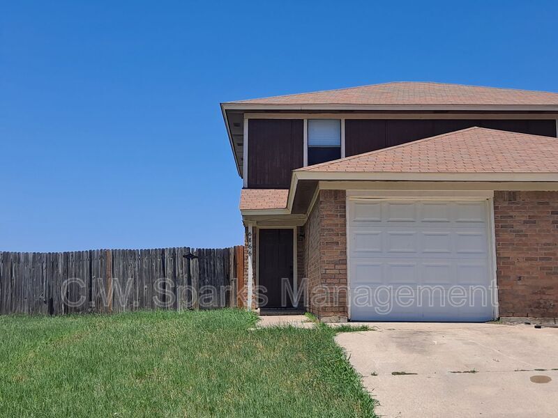 Primary Photo - 6866 S Creek Dr