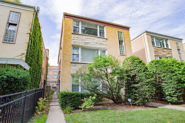 Foto del edificio - 226 Callan Ave
