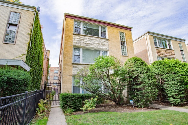 Building Photo - 226 Callan Ave