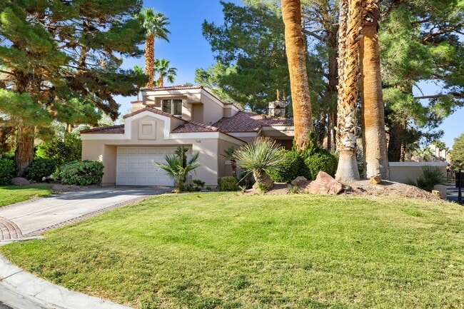 Building Photo - Stunning Corner Lot with 4 Large Bedroom Home in Guard Gated Painted Desert Golfing Community