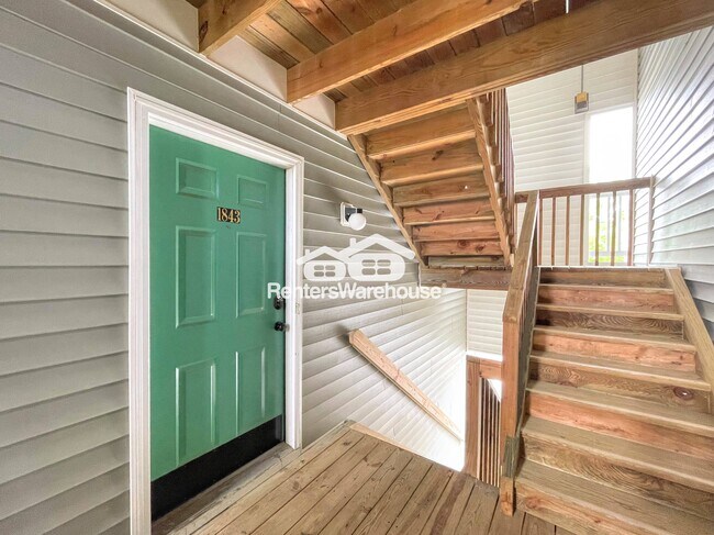 Foto del edificio - 1843 Chantilly Ct