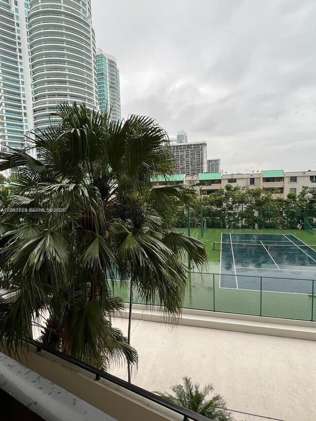 Foto del edificio - 2333 Brickell Ave
