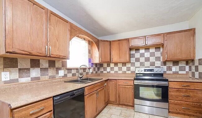 Foto del edificio - 700 SW 12th St