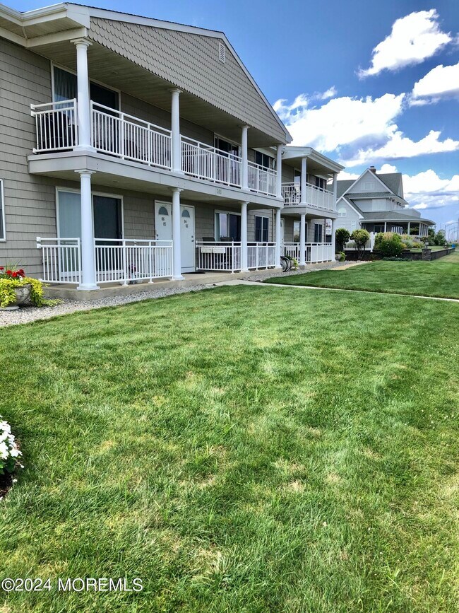 205 Ocean Ave Unit 20, Belmar, NJ 07719 Condo for Rent in Belmar, NJ