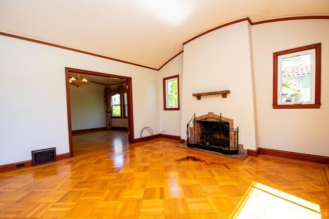 Building Photo - 50 Escondido Ave