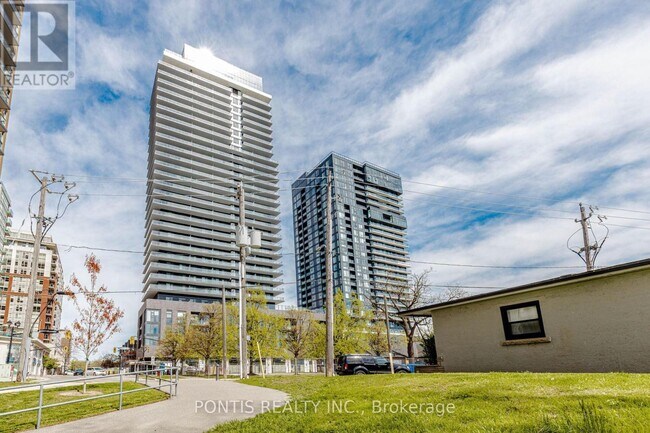 Building Photo - 2075 Lakeshore Rd.
