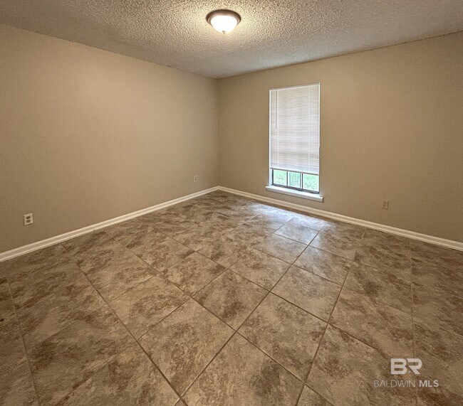 Foto del edificio - 6424 Schoel Ln