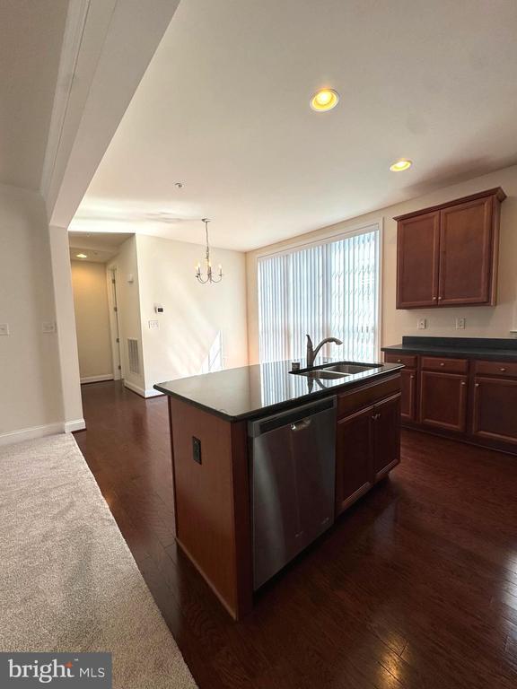 Foto del edificio - 1414 Benton Way