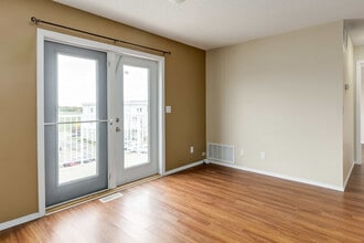 Building Photo - Oxford Apartments