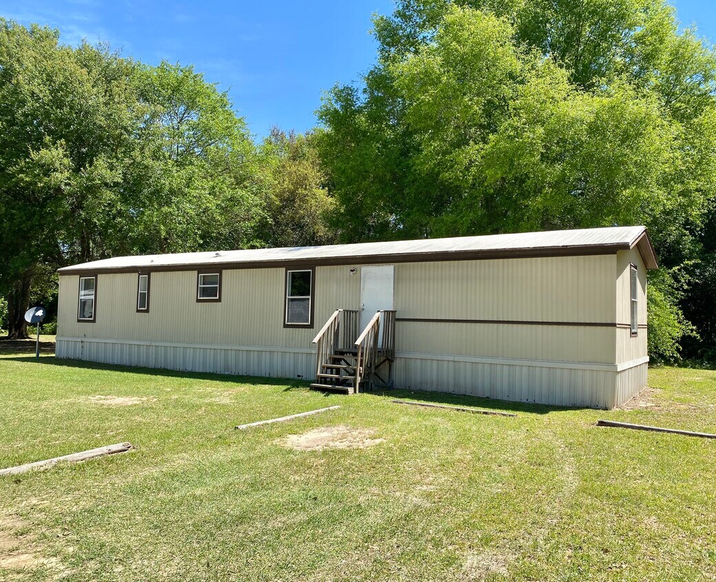 98 Spring Grove Rd Lot19, Jesup, GA 31545 House Rental in Jesup, GA