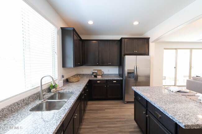 Foto del edificio - 4823 S Nageli