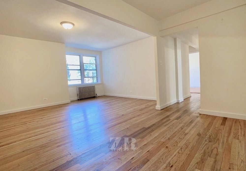 Primary Photo - 2875 Ocean Ave