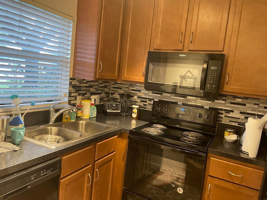 Foto principal - 401 Alafaya Woods Blvd