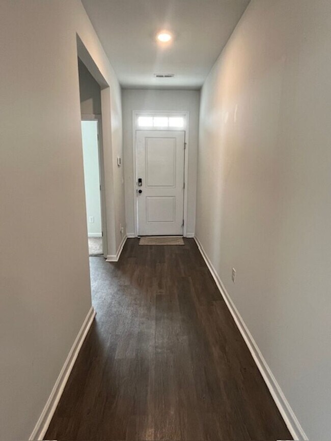 Foto del edificio - Stunning, Pet Friendly Home!