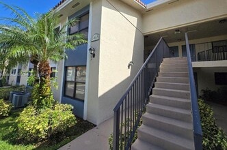 Building Photo - 1465 Lake Crystal Dr