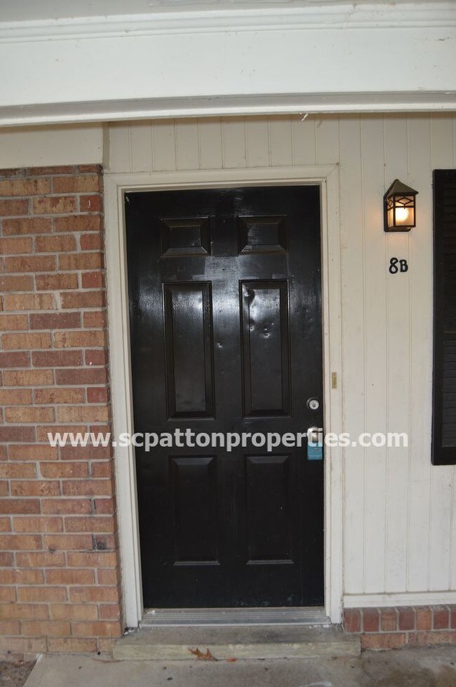 Building Photo - Rosewood Duplex