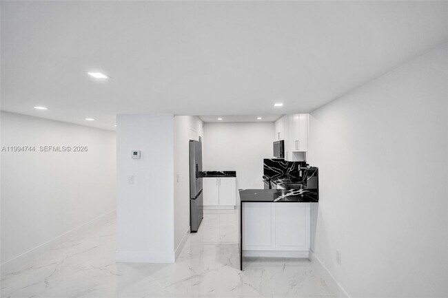 Foto del edificio - 3625 N Country Club Dr