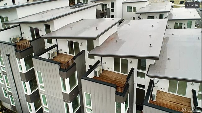Building Photo - 3070 SW Avalon Way