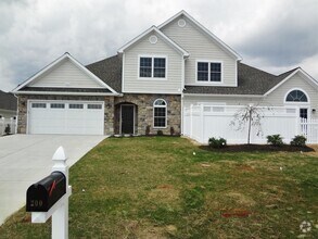Building Photo - 221 Craigmore Dr