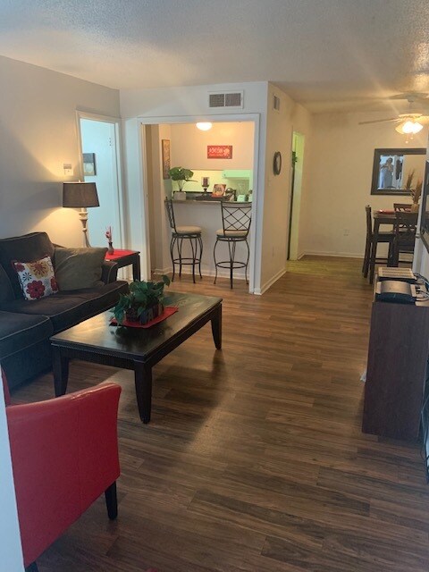 Foto del edificio - Chevy Chase Apartments