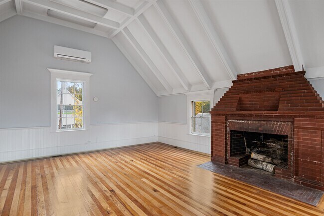 Foto del edificio - 109 Pleasant St