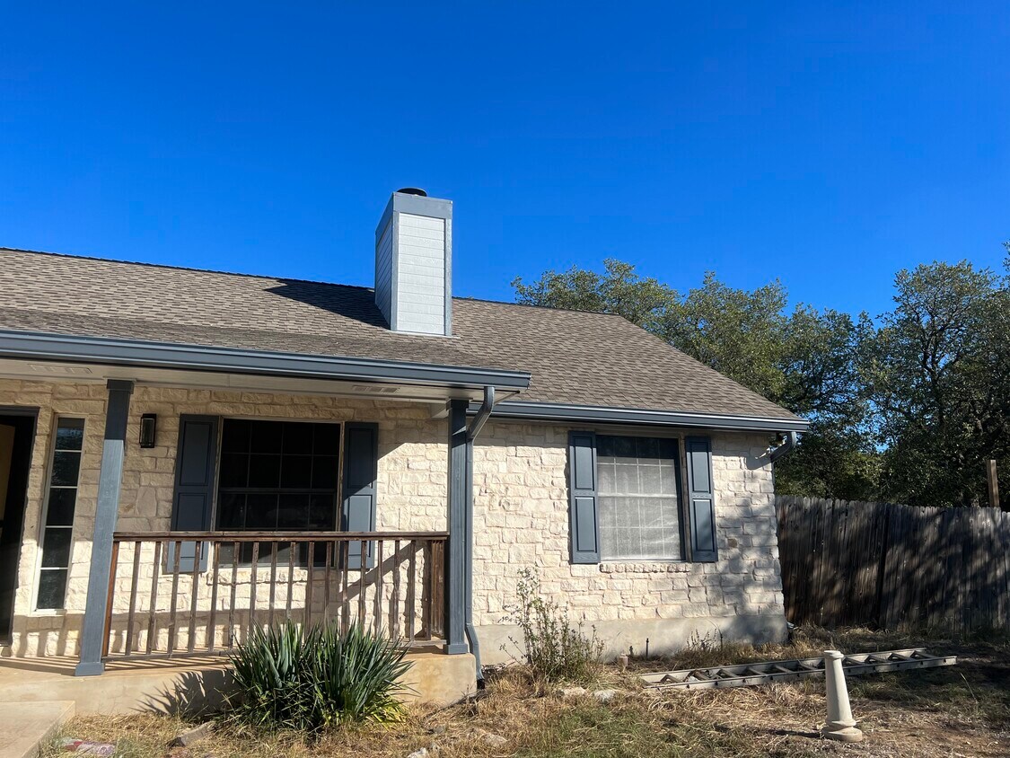 Primary Photo - 607 Cowal Dr S
