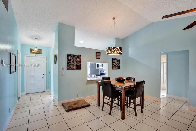 Building Photo - 8372 Blue Cypress Dr