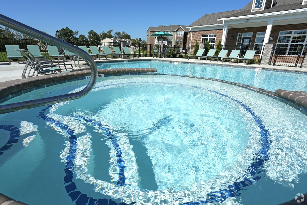 Emerald Twenty Four Apartments Lexington, KY