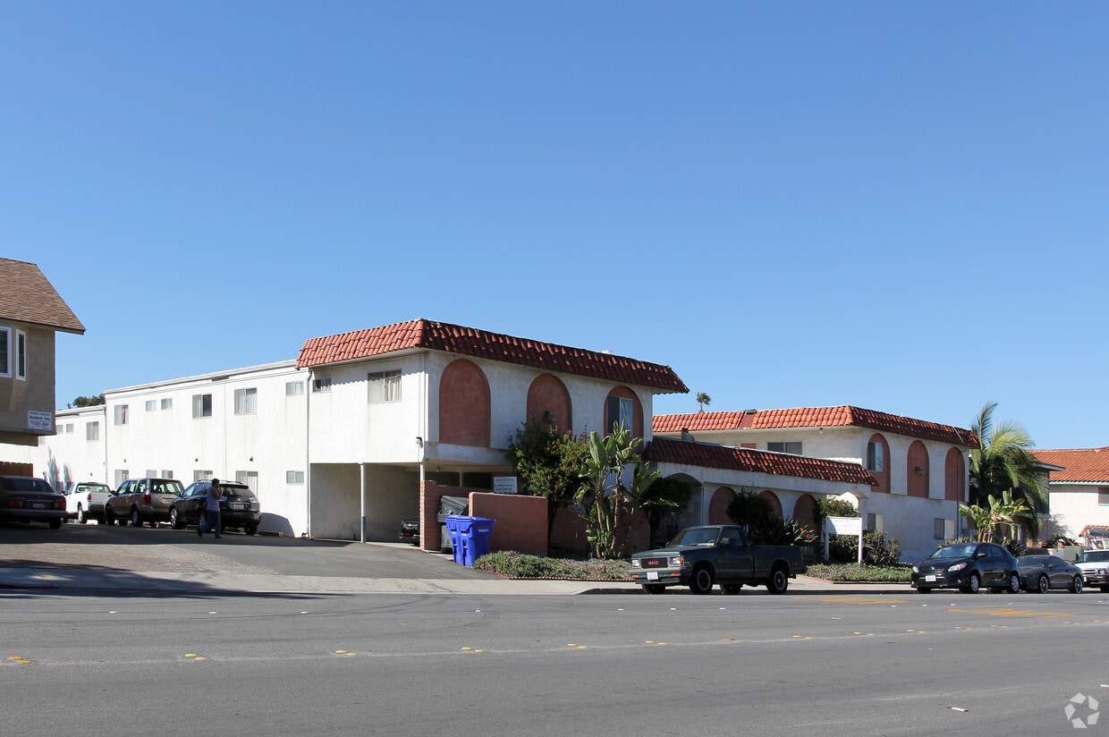 Casa De Oro Apartments in Imperial Beach, CA