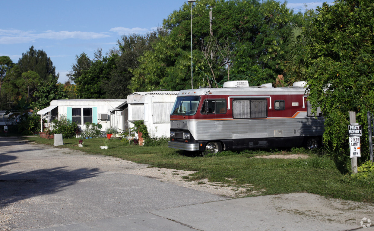 Primary Photo - Aristocrat Trailer Park